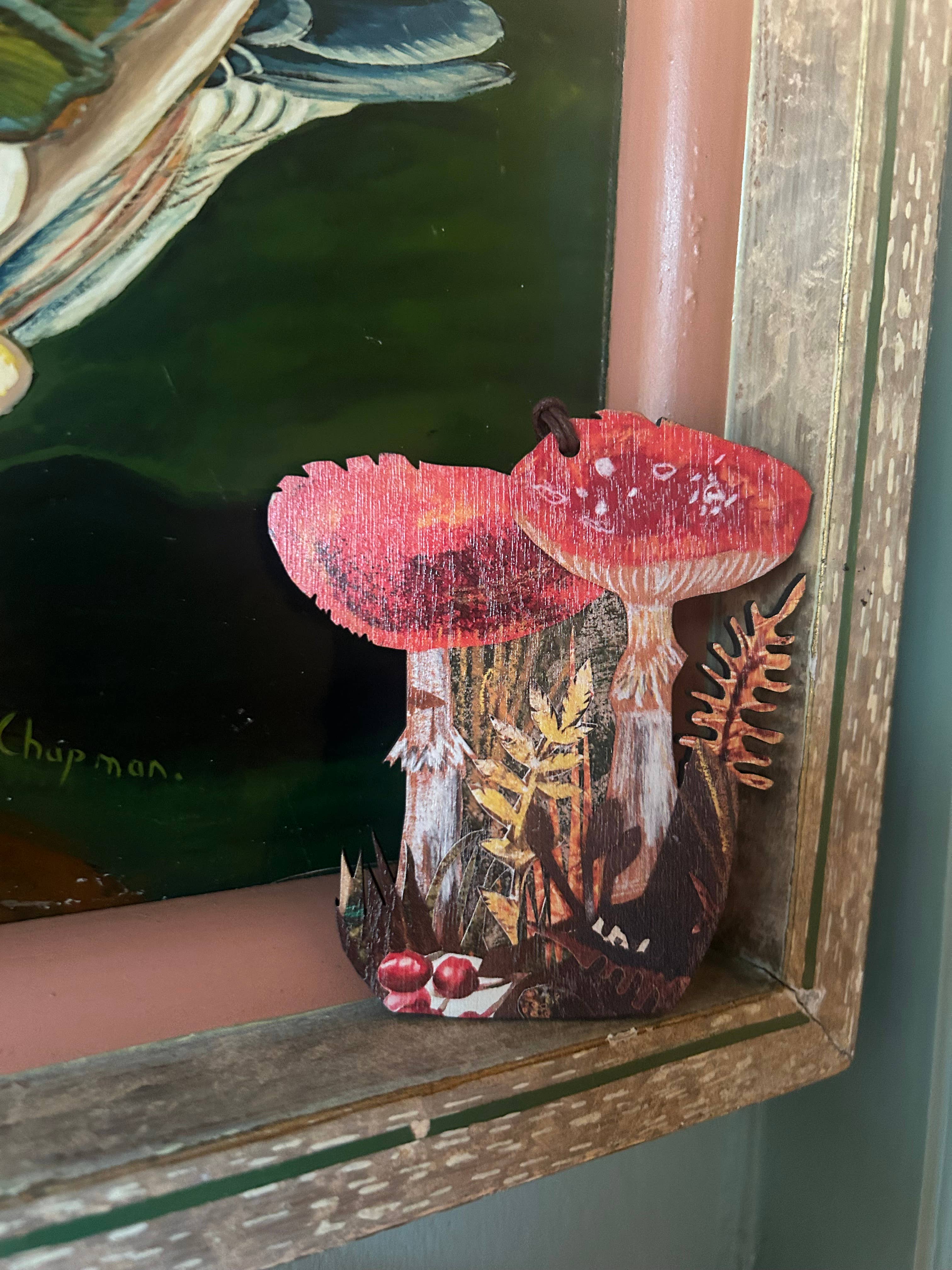 FSC approved birch plywood Toadstools decoration