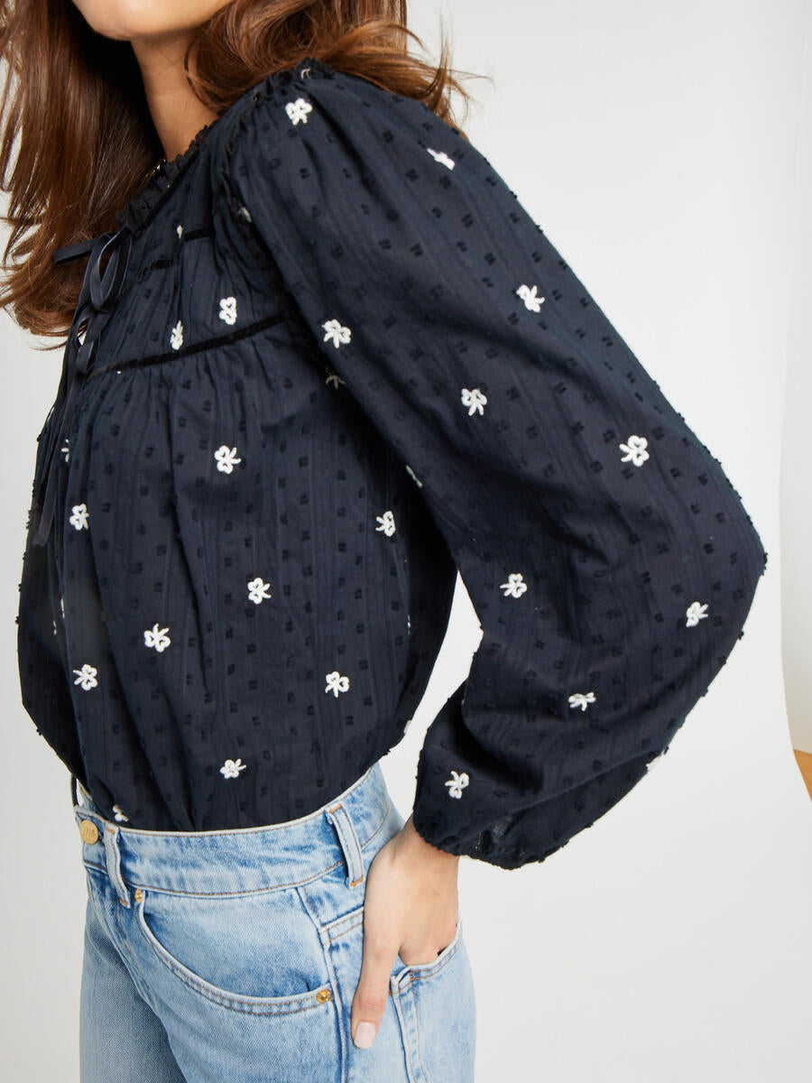 Colette Top, Debut