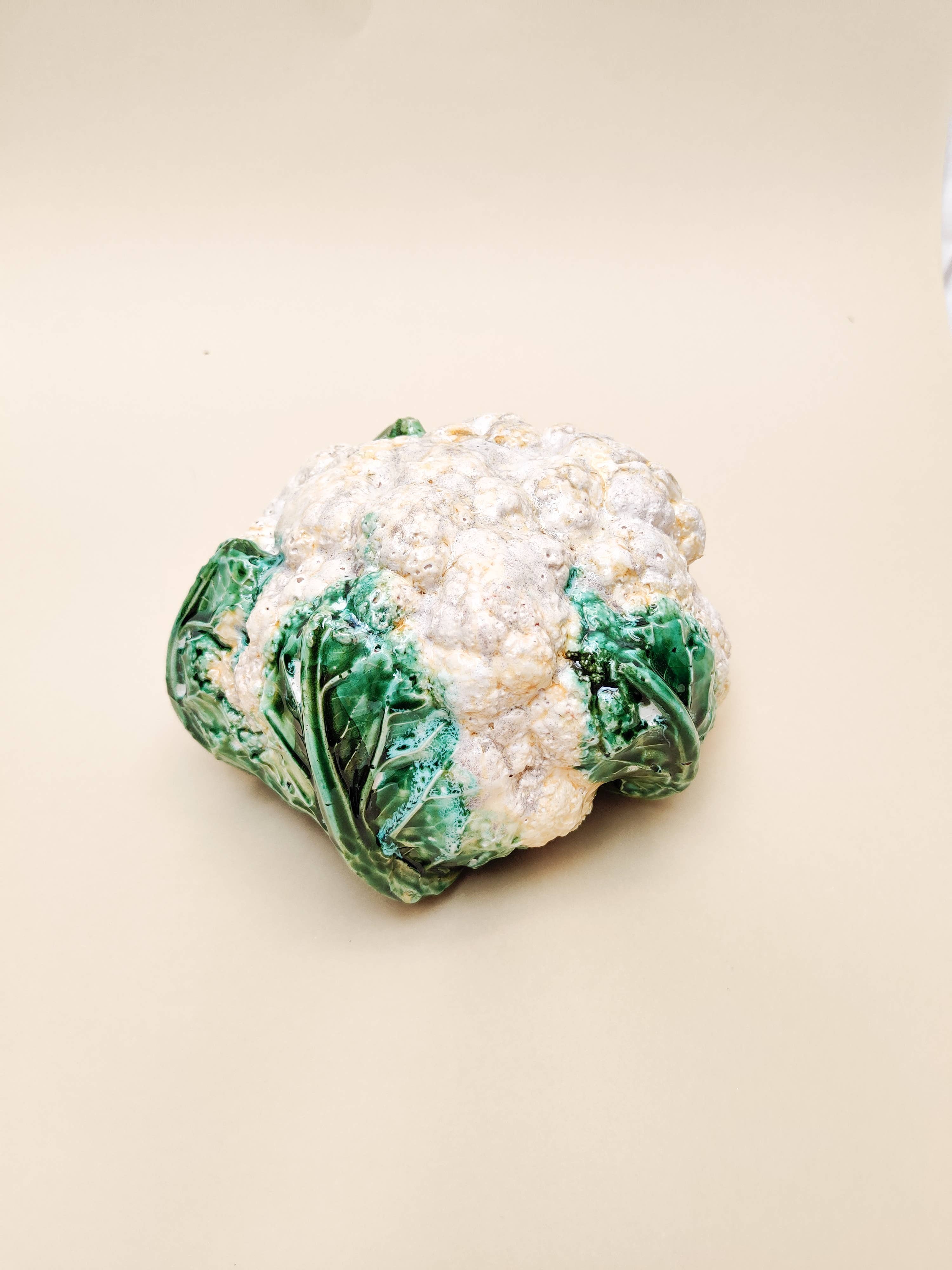 Ceramic reproduction of a cauliflower