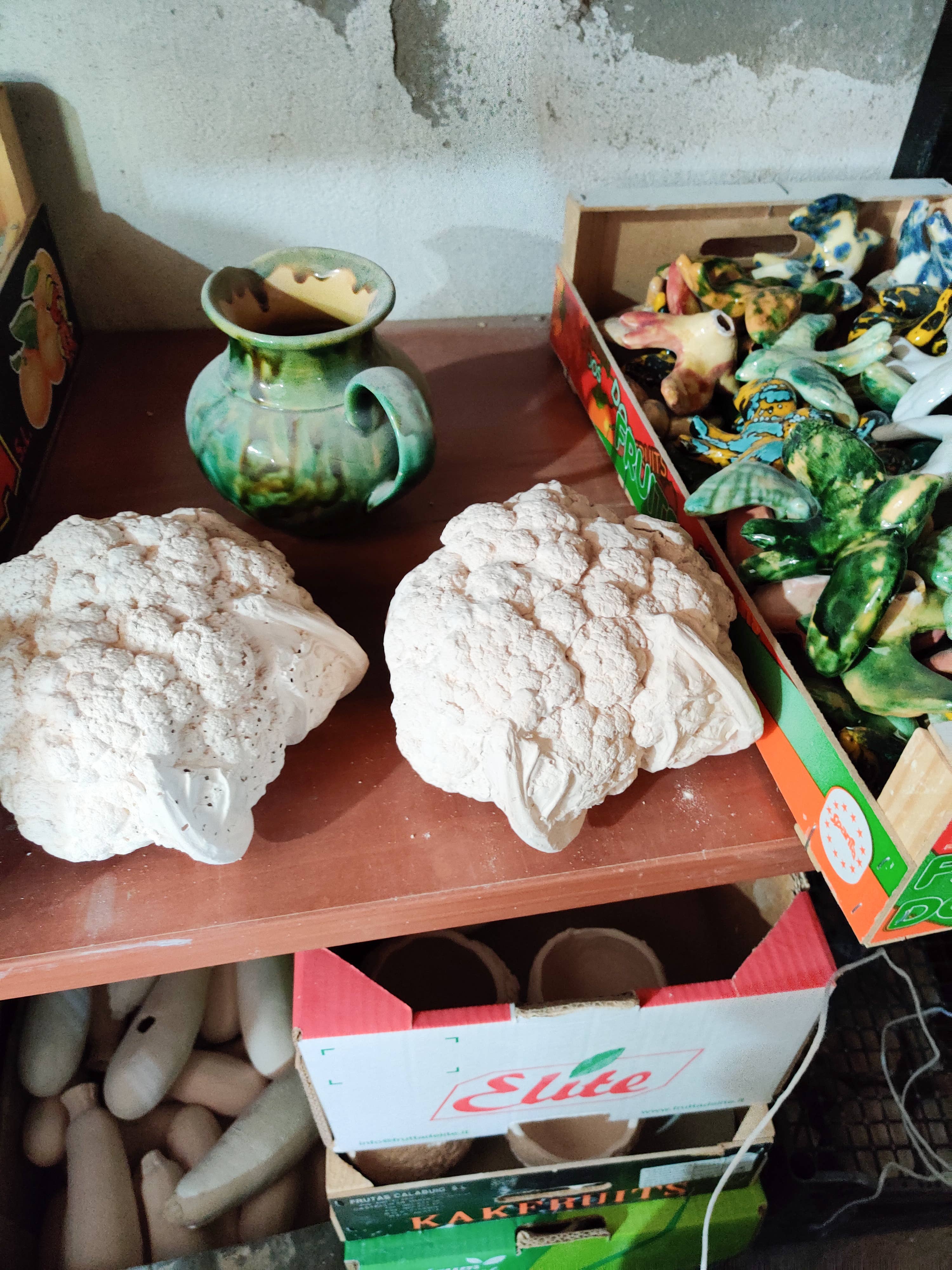 Ceramic reproduction of a cauliflower