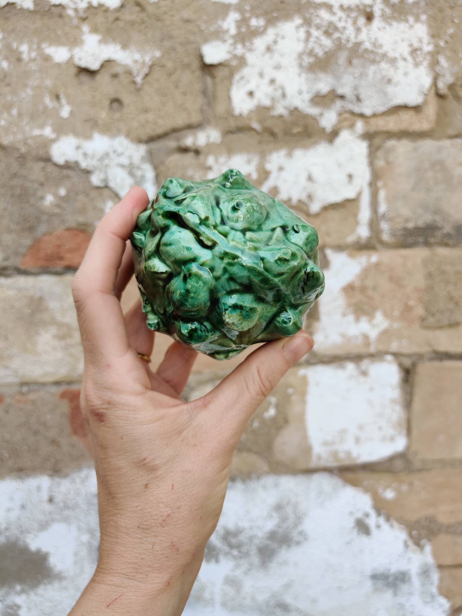 Ceramic artichoke