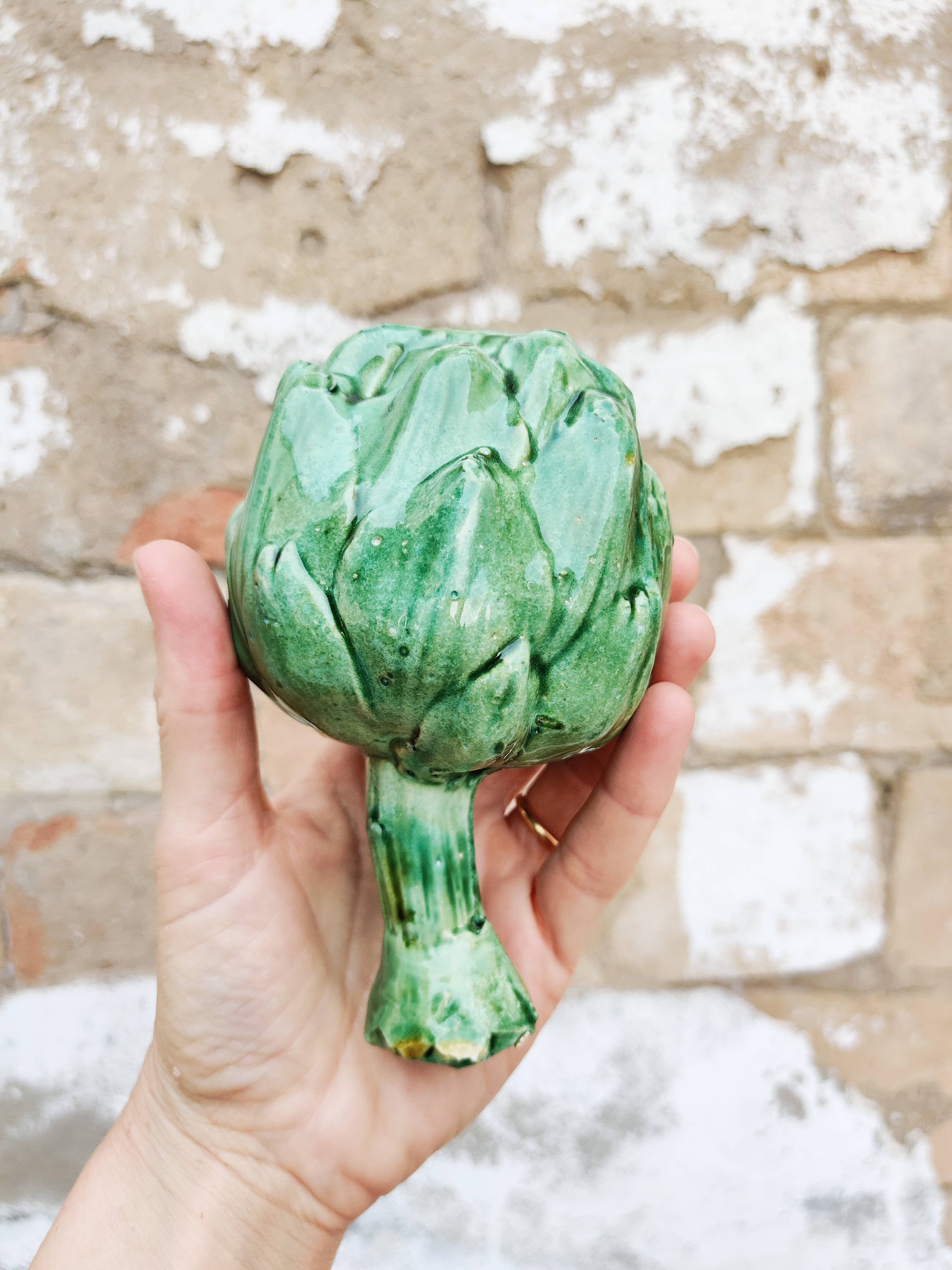 Ceramic artichoke