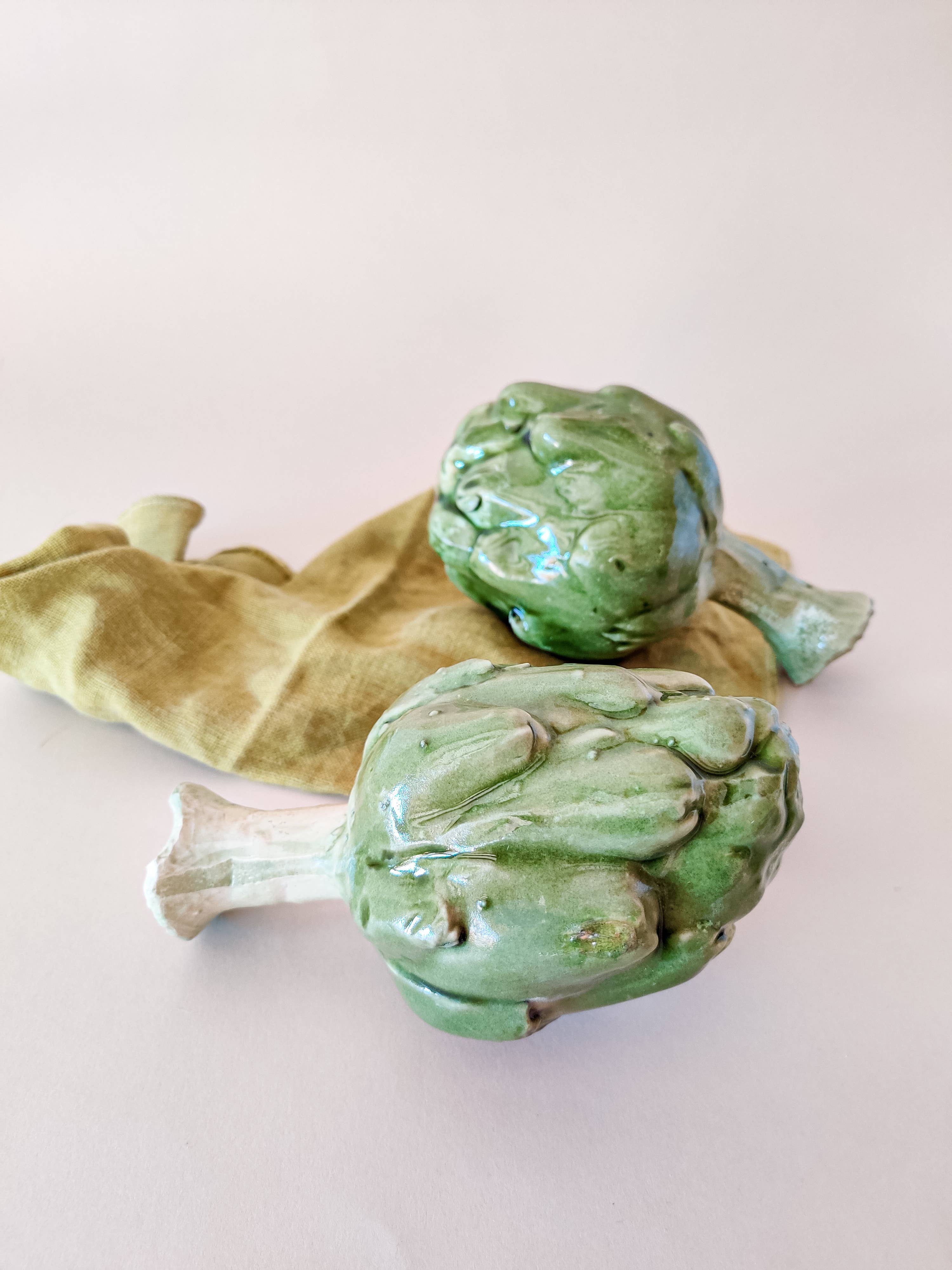 Ceramic artichoke