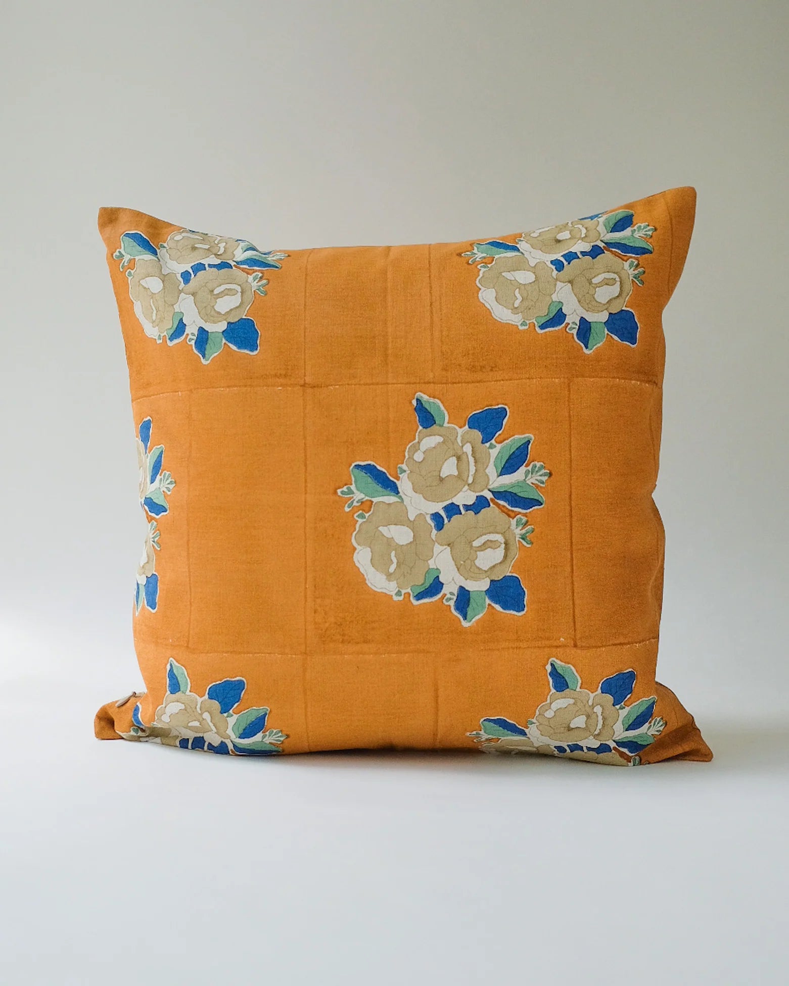 SARA - HAND BLOCK-PRINTED LINEN PILLOWCASE (YAM) 18x18"