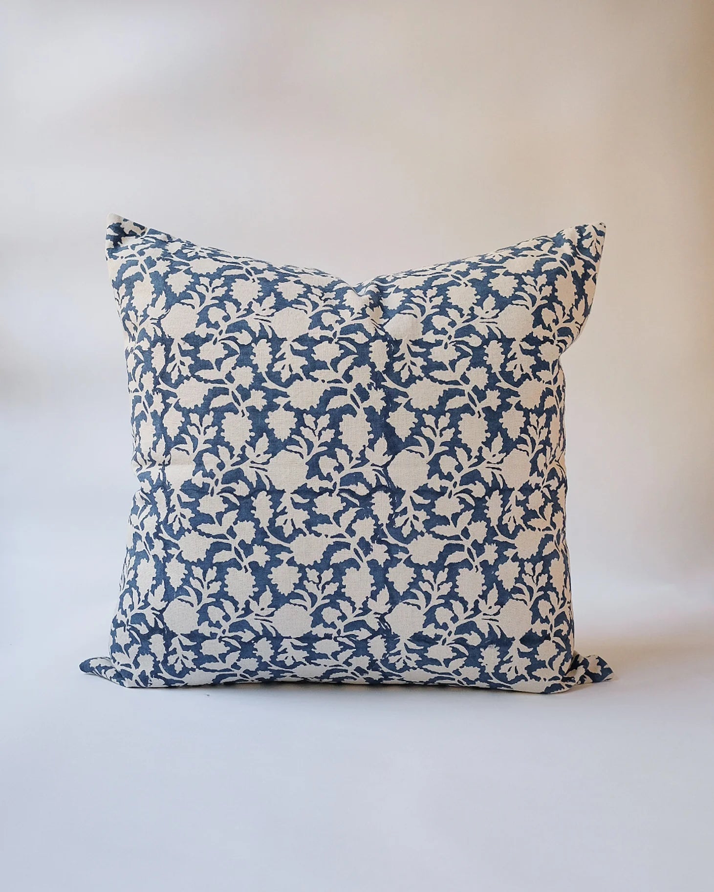 AMNA - HAND BLOCK-PRINTED LINEN PILLOW 22x22"