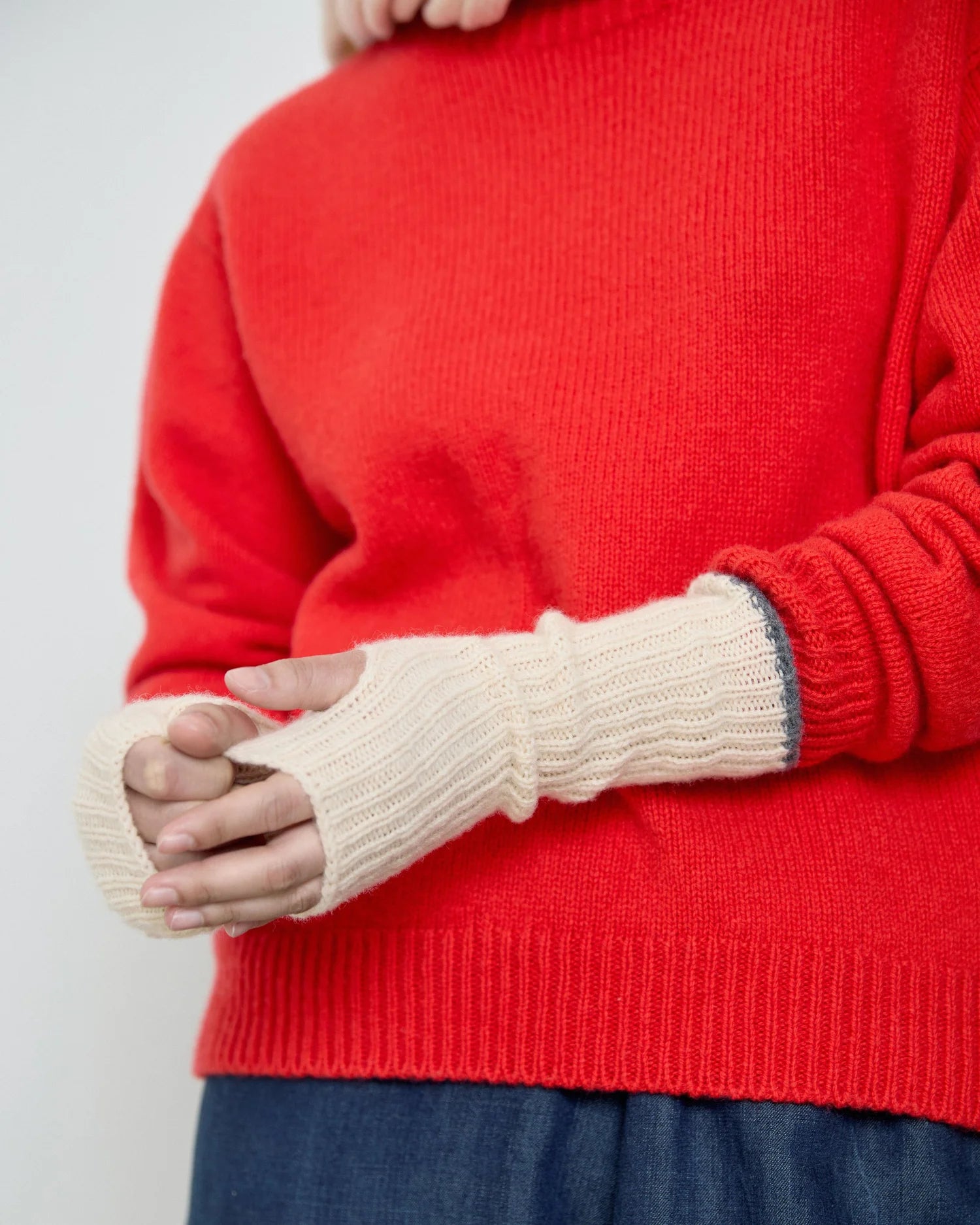Ane Scarlet Sweater