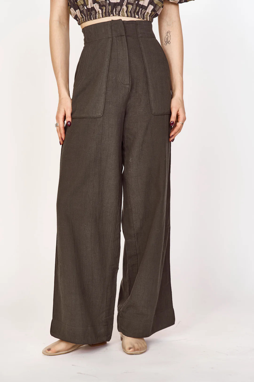 TIVOT PANT IN BLACK OLIVE