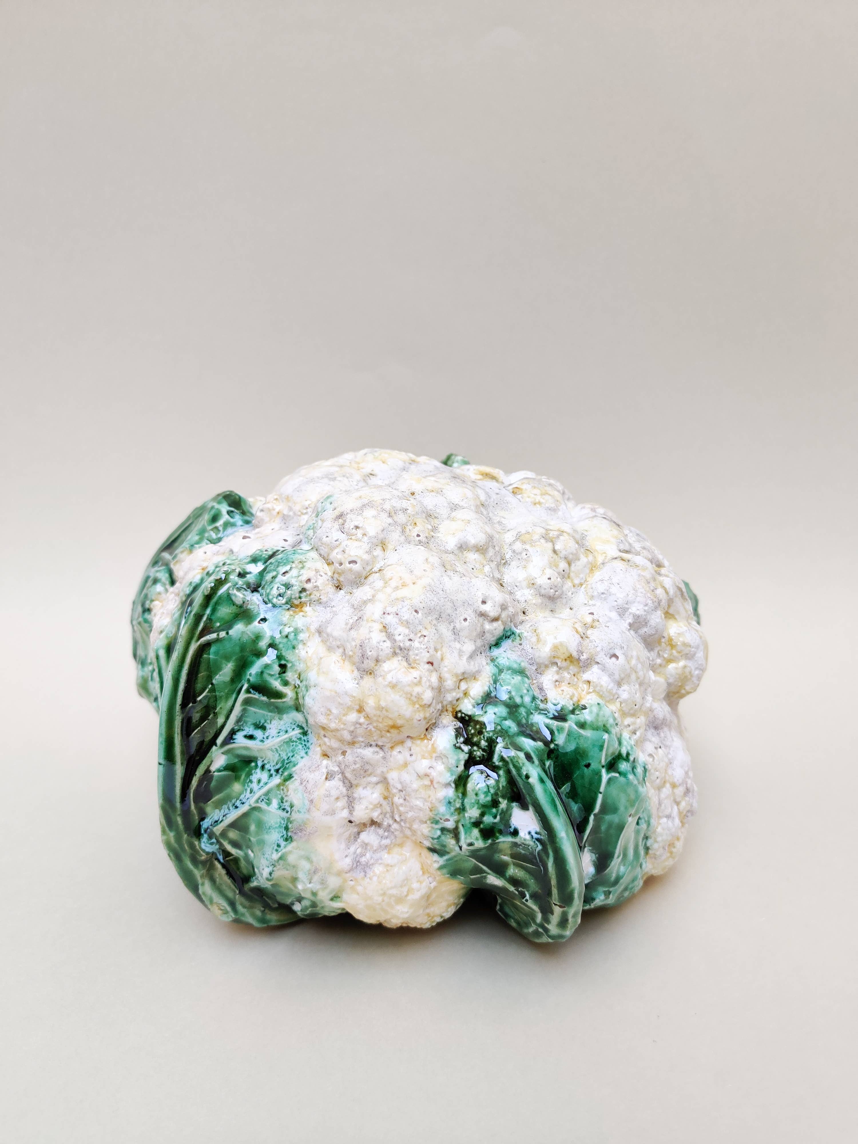 Ceramic reproduction of a cauliflower