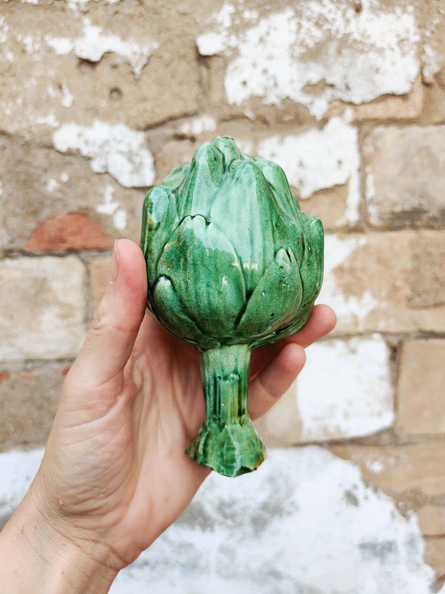 Ceramic artichoke