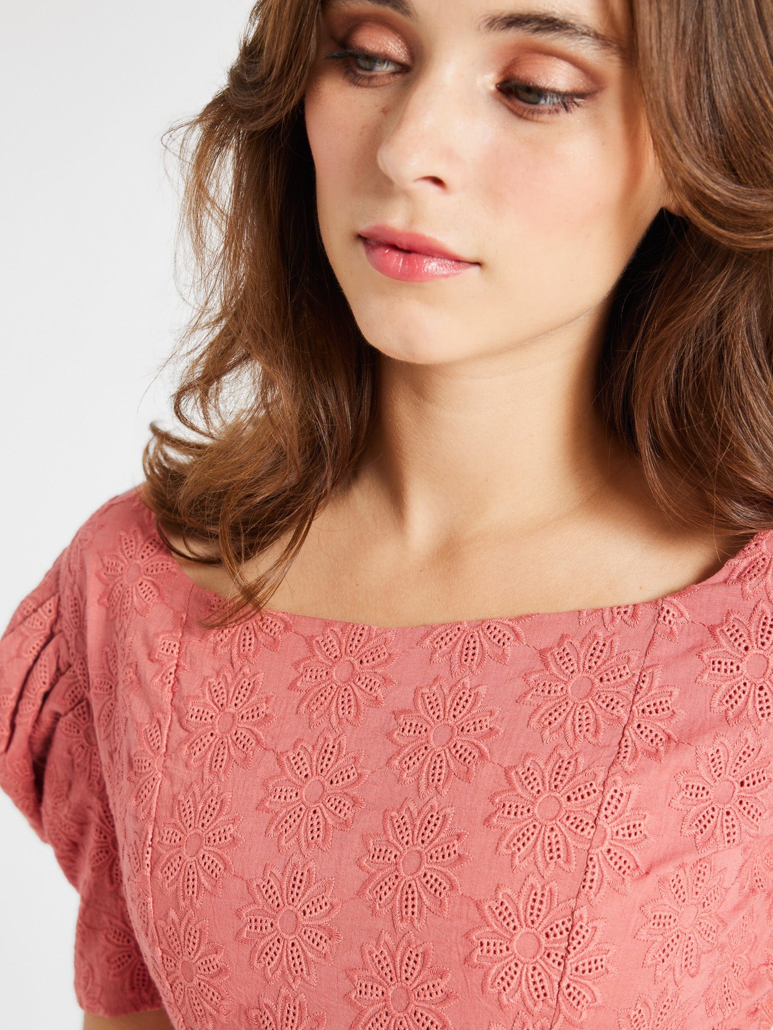 COCO TOP IN ROSEWOOD EYELET