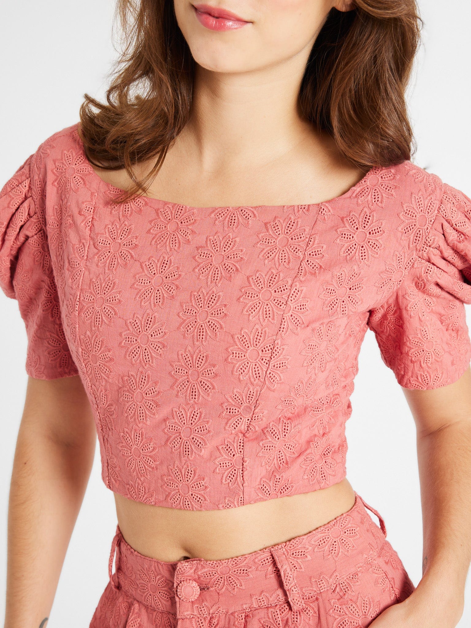 COCO TOP IN ROSEWOOD EYELET